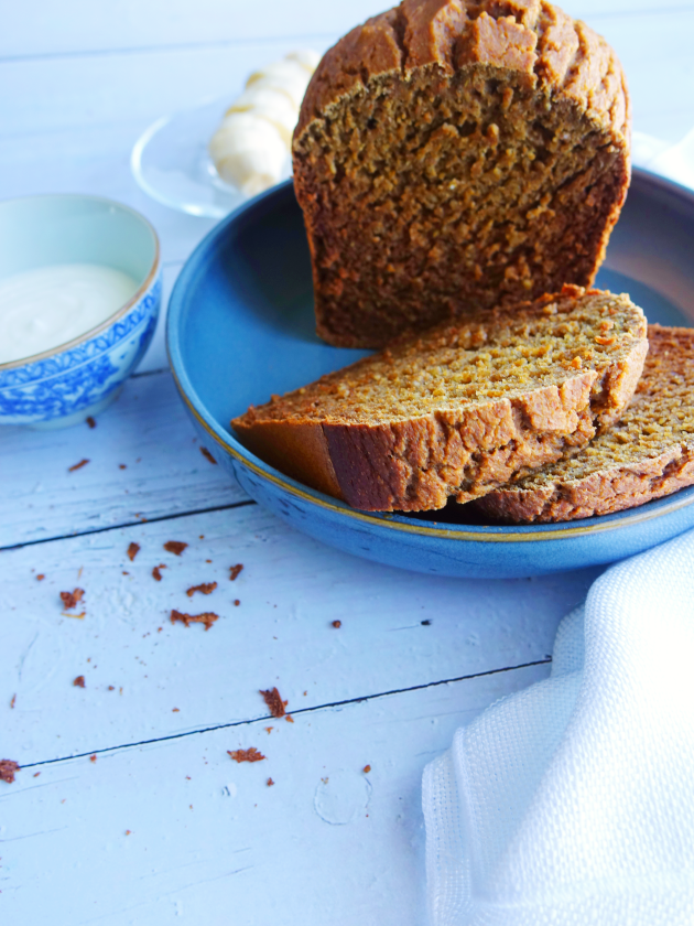 Yogurt banana bread