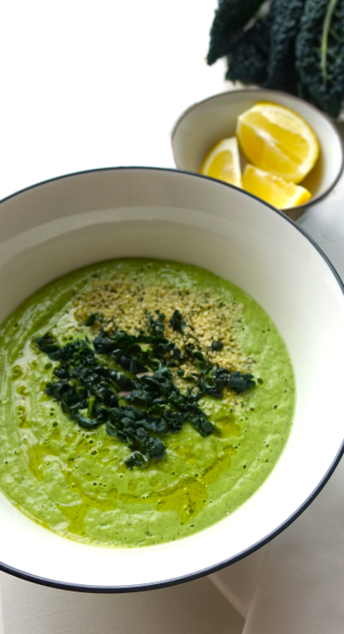 Creamy kale avocado soup
