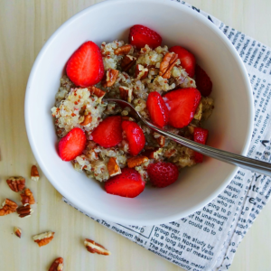 Strawberry Quinoa breakfast bowl